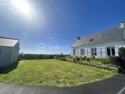 Demeure - 152 m² - 10 pièces