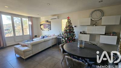 Maison - 135 m² - 6 pièces