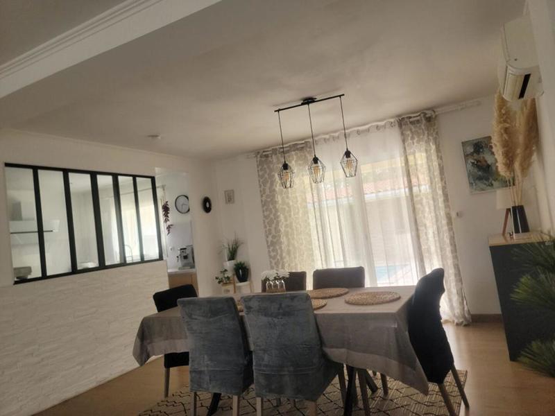 Villa - 155 m² - 6 pièces