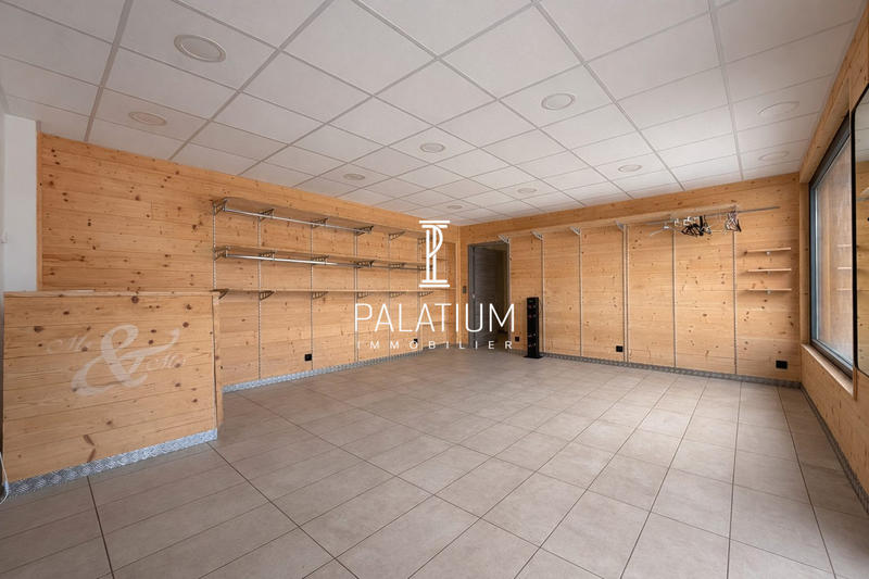 Local commercial - 54 m² - 2 pièces