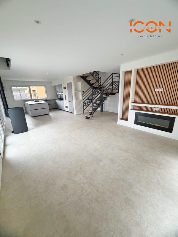 Maison - 110 m² - 4 pièces