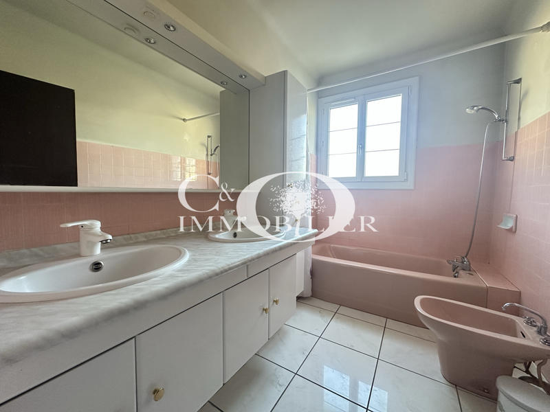 Maison - 191 m² - 7 pièces