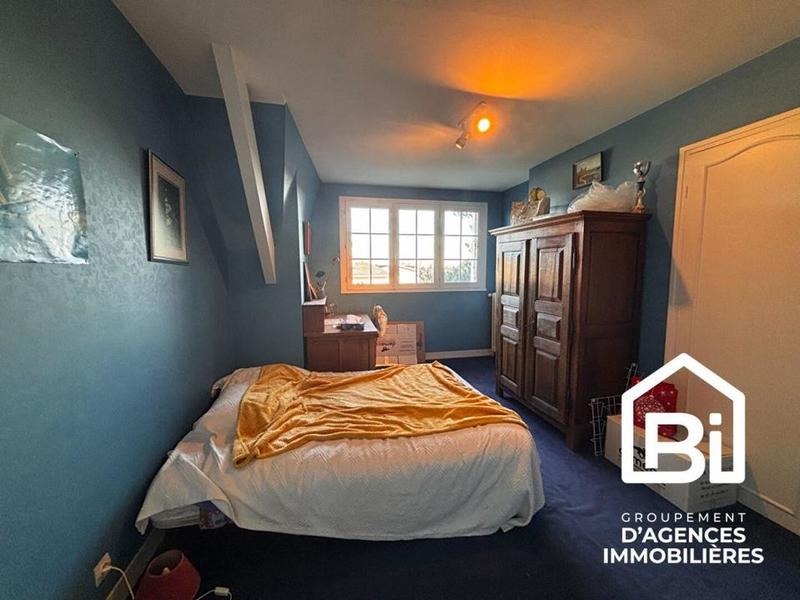 Maison - 151 m² - 7 pièces