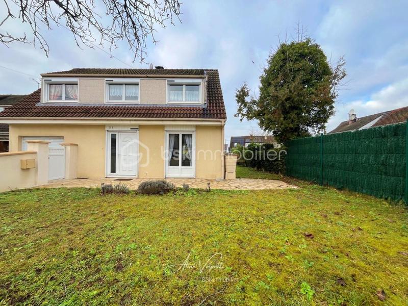 Maison - 104 m² - 5 pièces