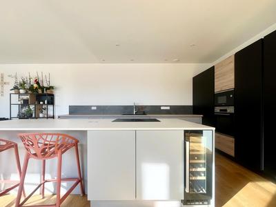 Maison contemporaine - 202 m² - 10 pièces