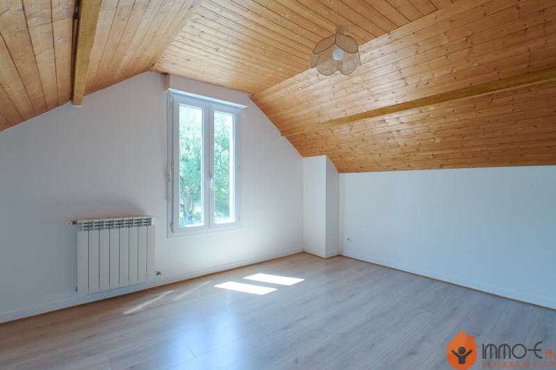 Maison - 121 m² - 6 pièces