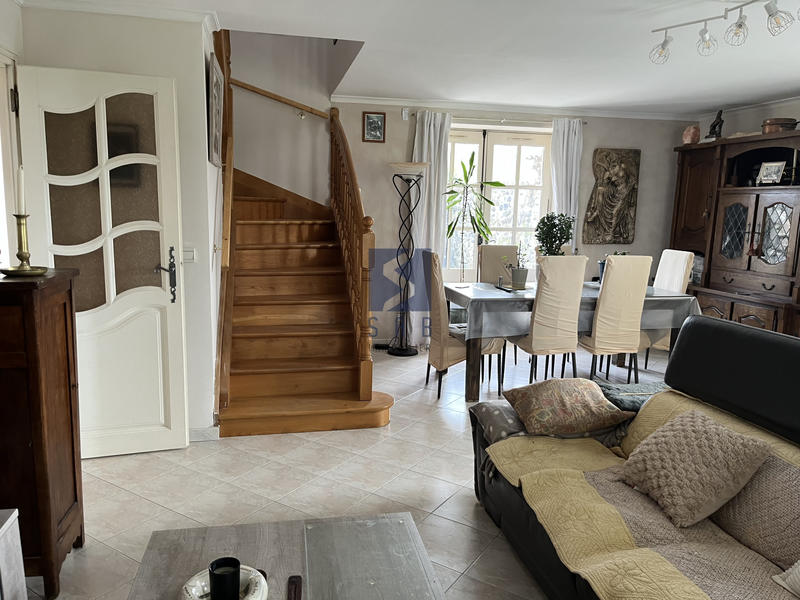 Maison - 450 m² - 11 pièces