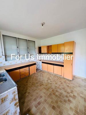 Maison - 262 m² - 8 pièces