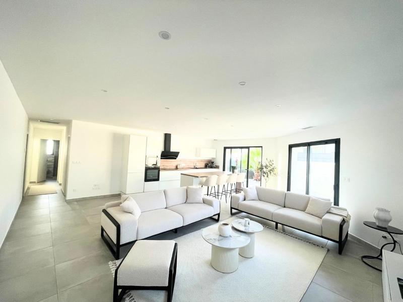 Maison - 99 m² - 4 pièces