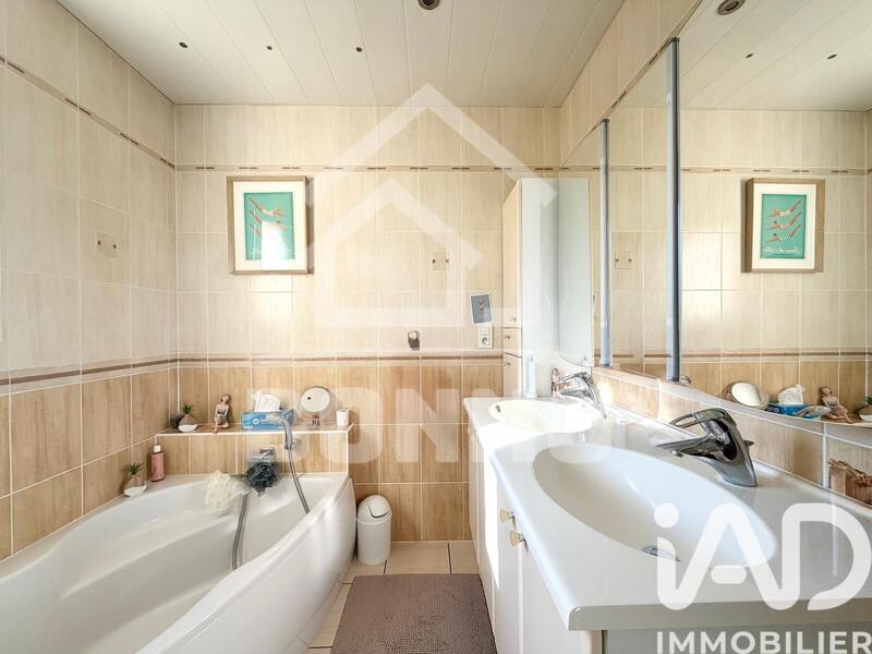 Maison - 142 m² - 6 pièces