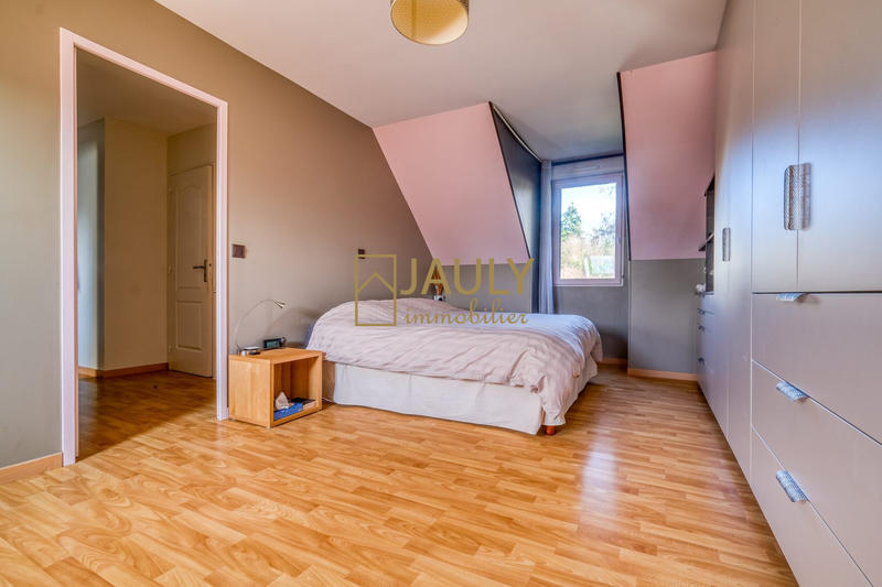 Maison traditionnelle - 173 m² - 7 pièces