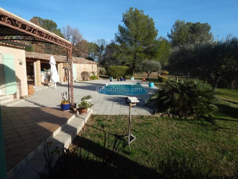 Maison - 315 m² - 11 pièces