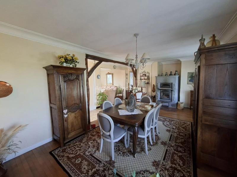 Maison - 135 m² - 6 pièces