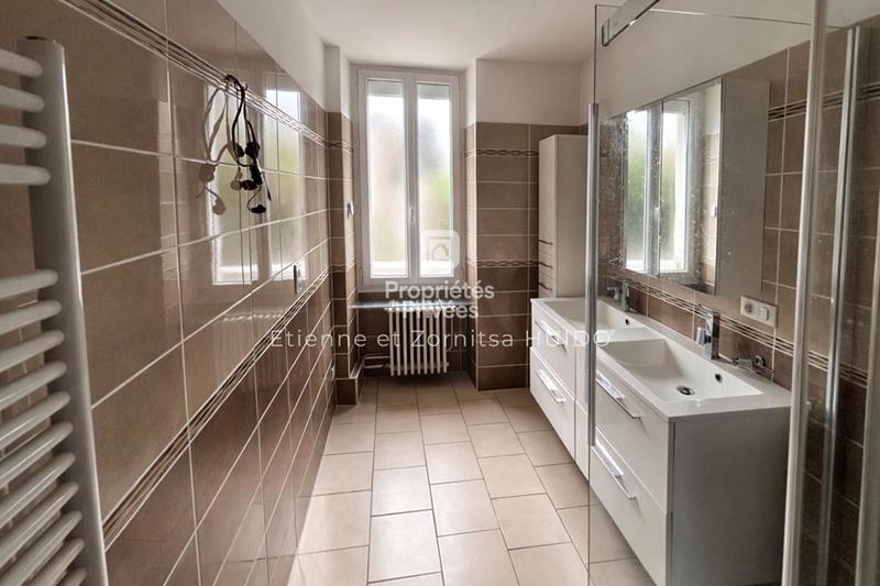 Appartement - 93 m² - 4 pièces