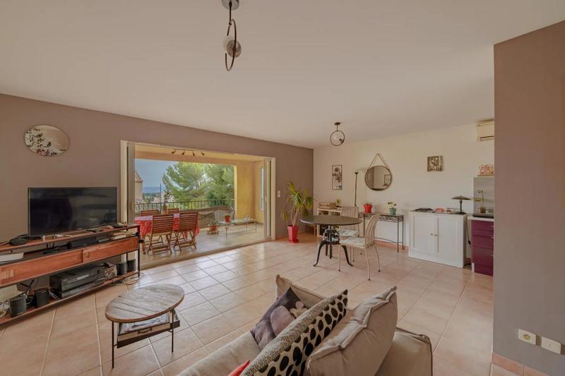 Appartement - 98 m² - 4 pièces