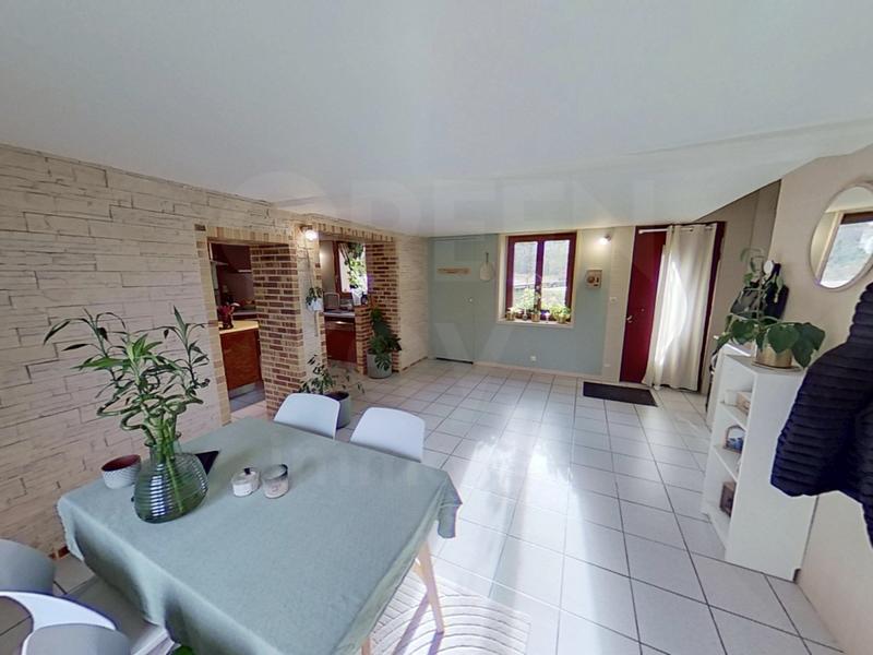 Maison - 216 m² - 7 pièces