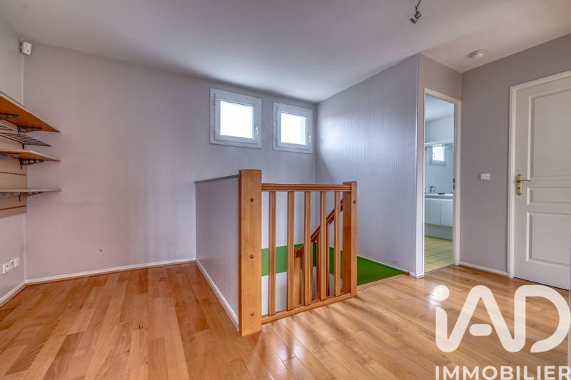 Maison - 182 m² - 8 pièces