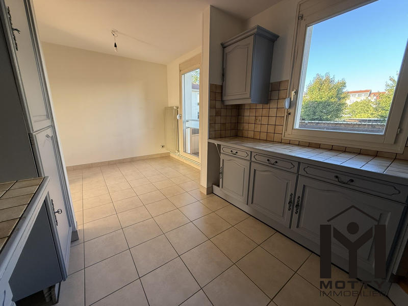 Appartement - 82 m² - 4 pièces