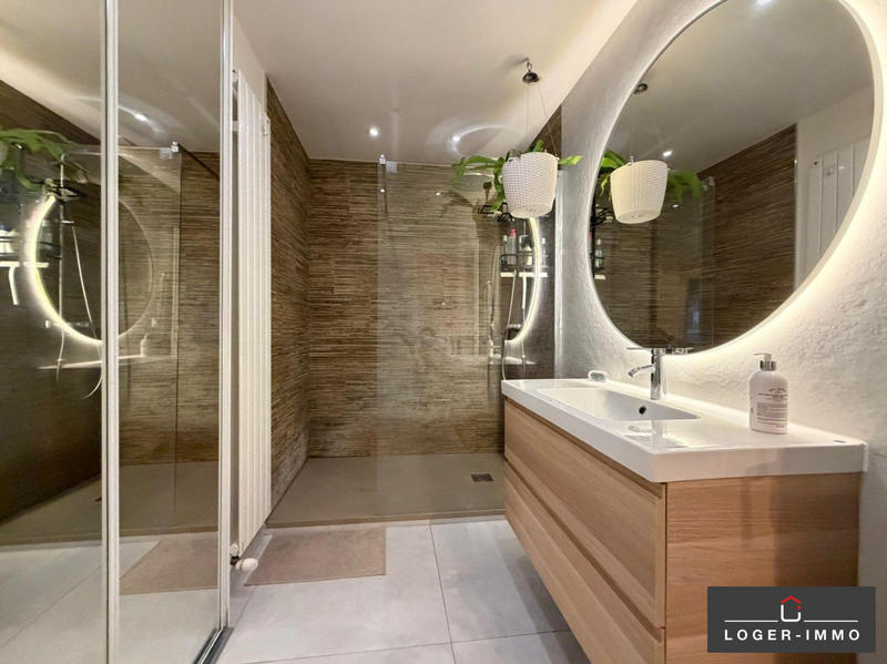 Maison - 161 m² - 8 pièces