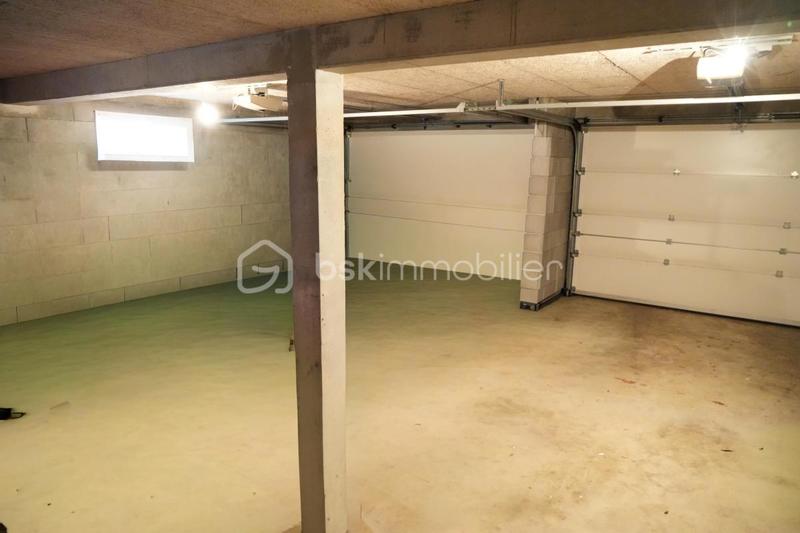 Maison - 230 m² - 9 pièces