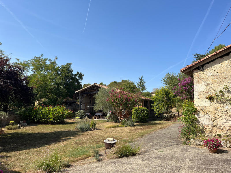 Corps de ferme - 270 m² - 9 pièces