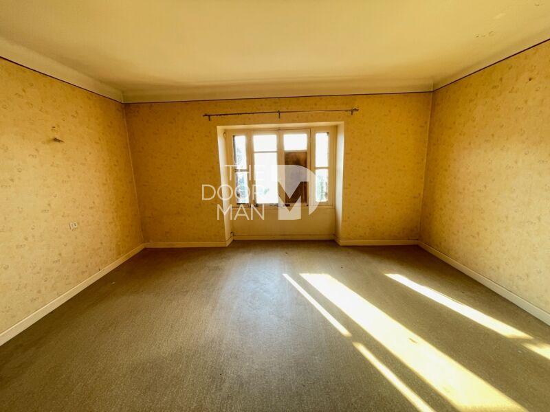 Maison - 98 m² - 5 pièces