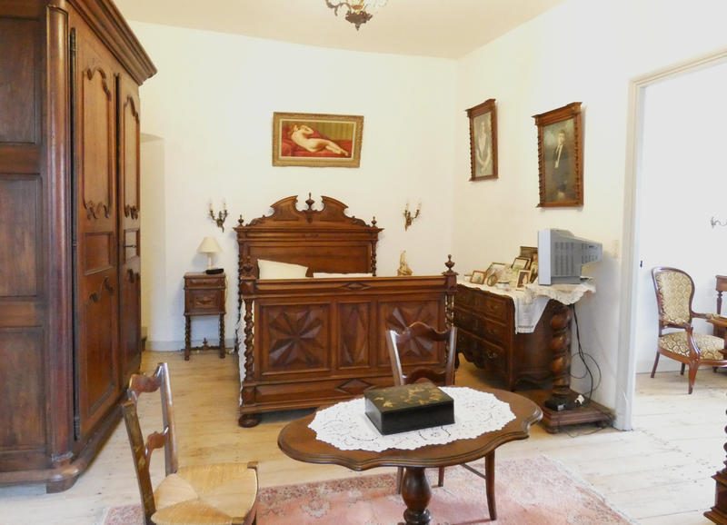 Maison - 360 m² - 12 pièces