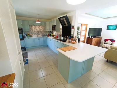 Maison - 168 m² - 6 pièces