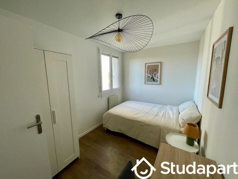 Chambre - 10 m² - 1 pièce