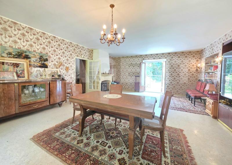 Maison - 180 m² - 6 pièces