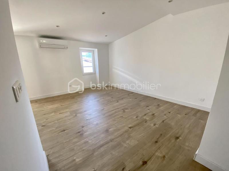 Immeuble - 118 m² - 6 pièces