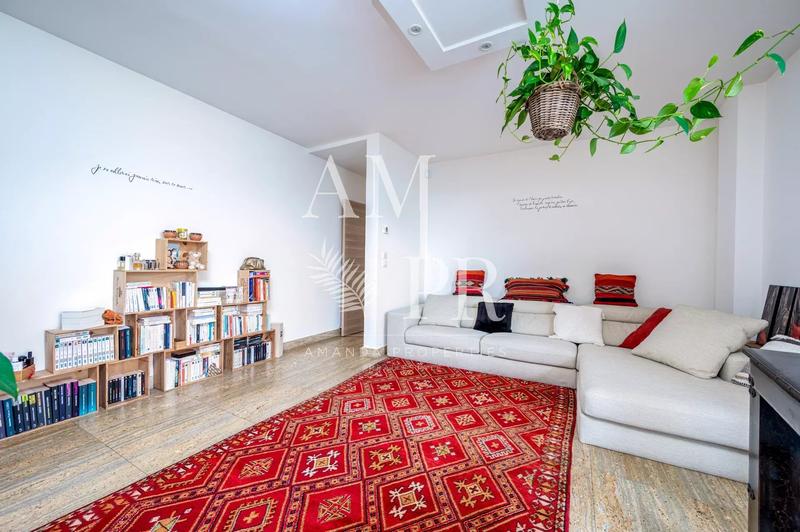 Villa - 265 m² - 6 pièces