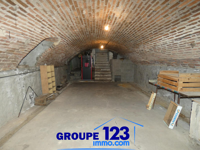 Maison - 268 m² - 8 pièces