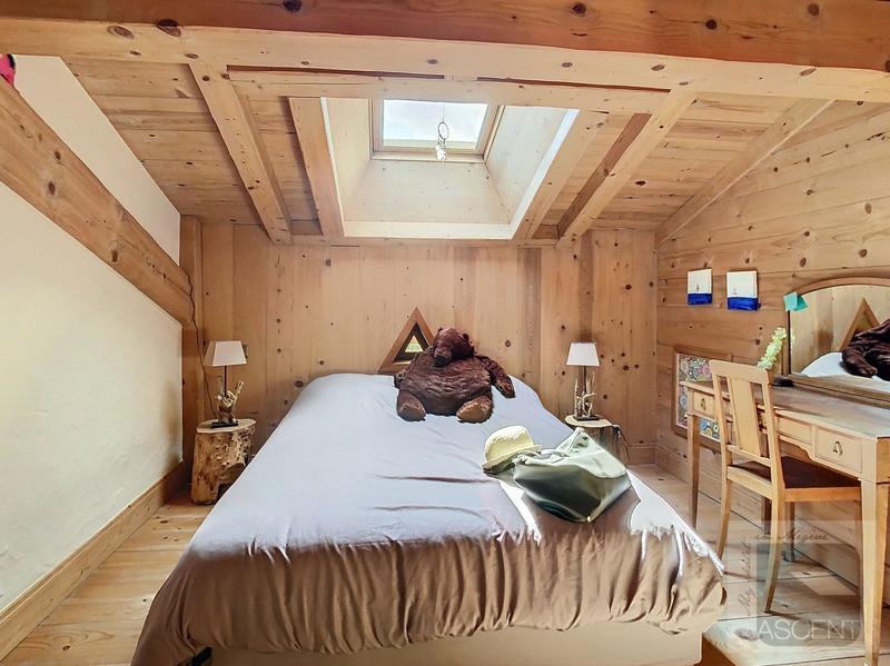 Châlet - 252 m² - 7 pièces