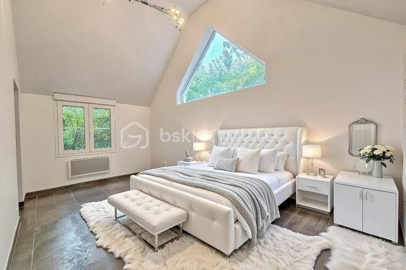 Villa - 215 m² - 7 pièces