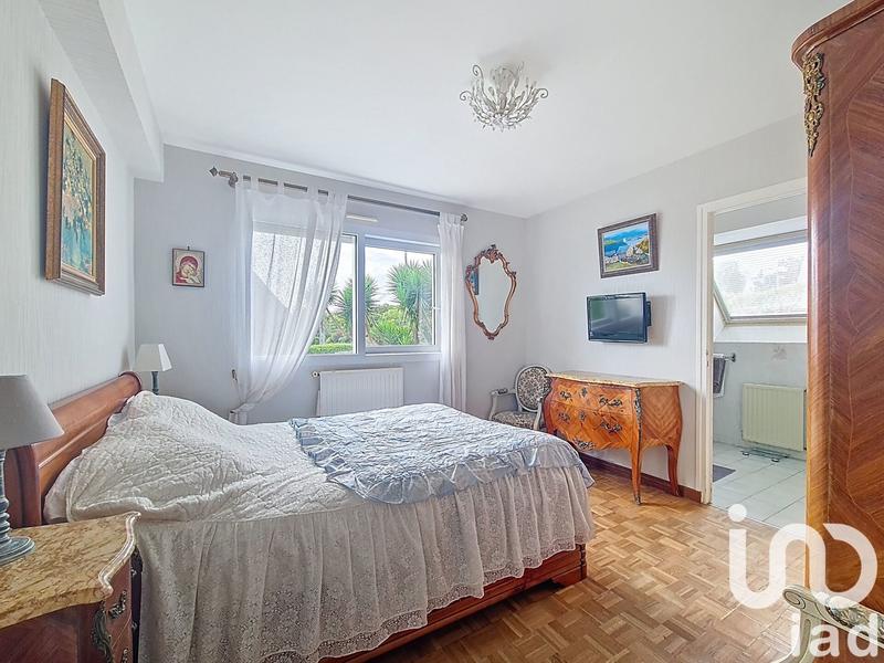 Maison - 140 m² - 8 pièces