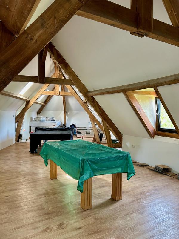 Maison traditionnelle - 213 m² - 6 pièces