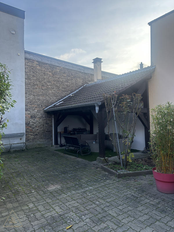 Maison - 196 m² - 6 pièces