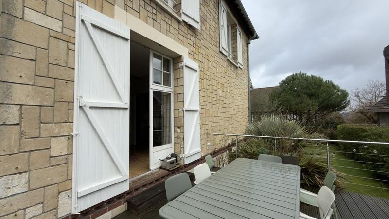 Maison - 198 m² - 8 pièces