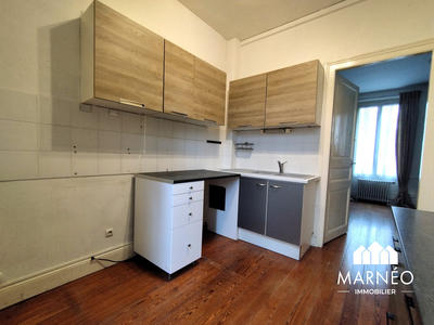Maison - 235 m² - 9 pièces