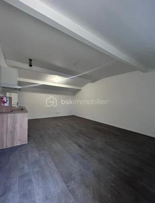 Immeuble - 209 m² - 12 pièces