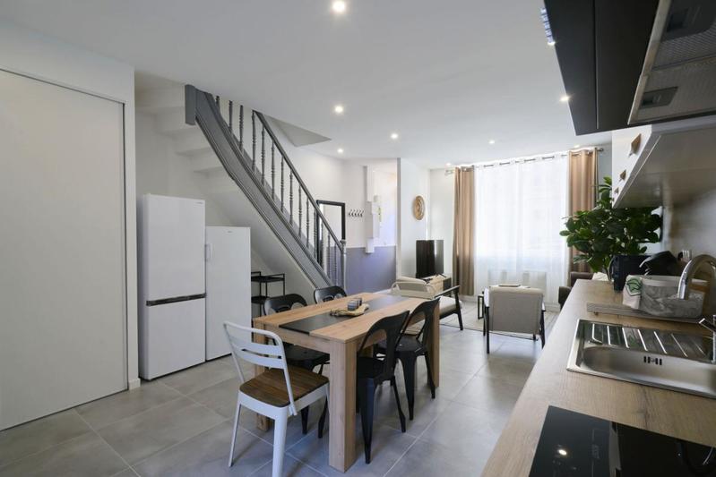 Maison - 105 m² - 7 pièces