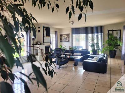 Maison - 170 m² - 5 pièces