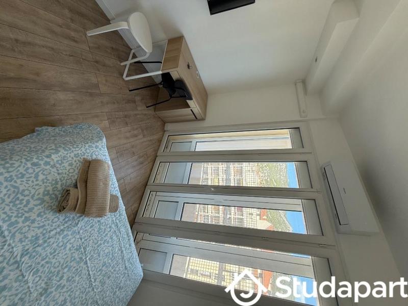 Chambre - 12 m² - 1 pièce