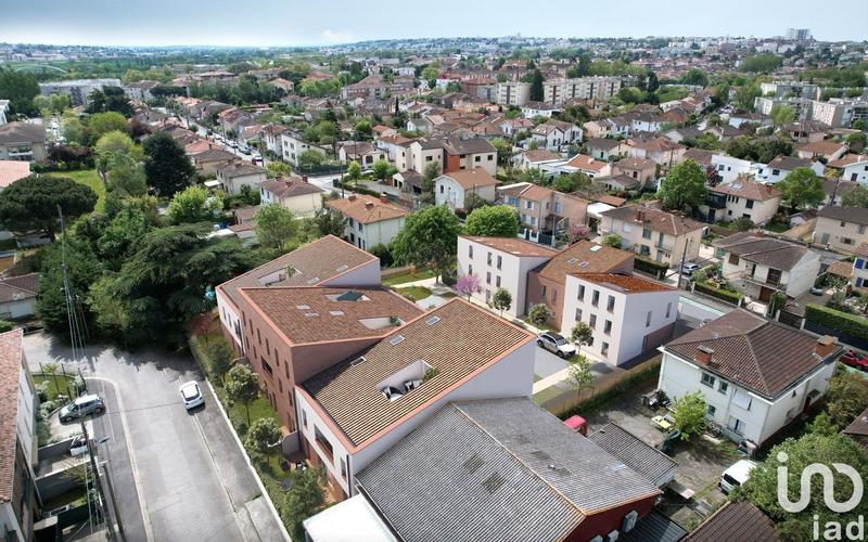 Appartement - 93 m² - 5 pièces