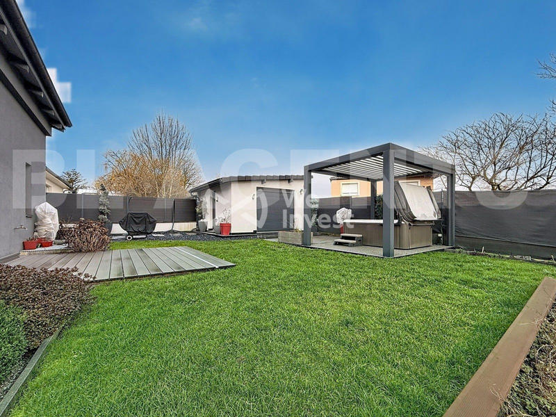 Maison - 187 m² - 6 pièces