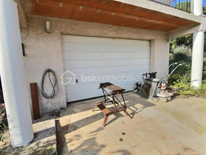 Demeure - 161 m² - 6 pièces