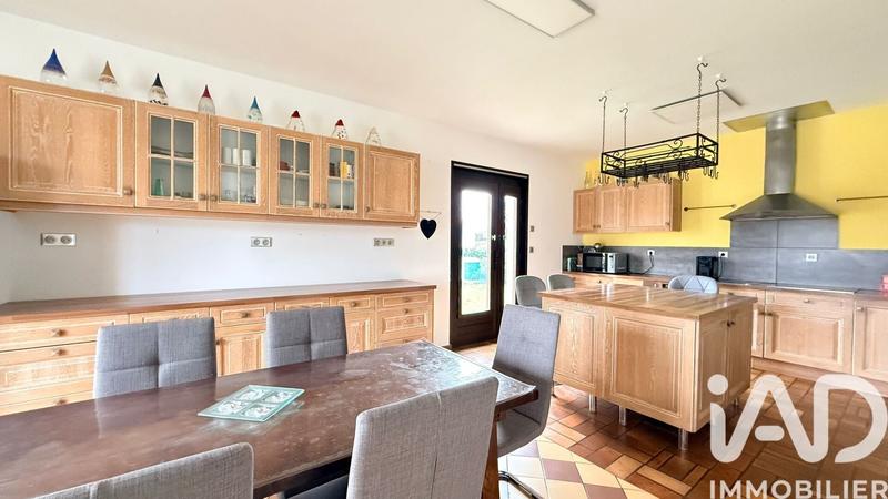 Maison - 358 m² - 11 pièces