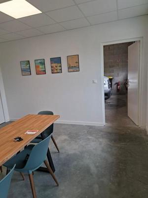 Entrepôt - 91 m² - 2 pièces