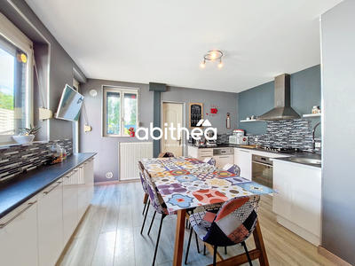 Maison - 125 m² - 5 pièces